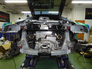 アウディ R8 V8 後期 iPE マフラー装着3
